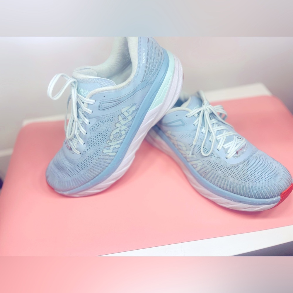 HOKA ONE ONE BONDI 7 Athletic Shoe- Women 9.5